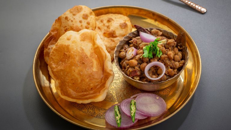 Top 6 Places to Eat Chole Bhature In Gurgaon